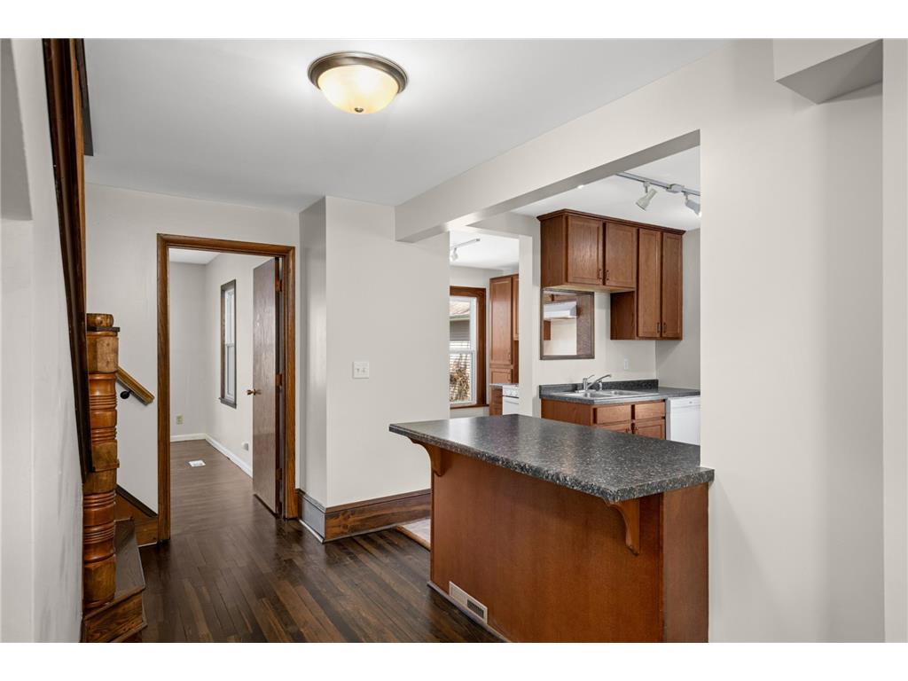 2530 Hayes Street NE Minneapolis MN 55418 7054431 image10