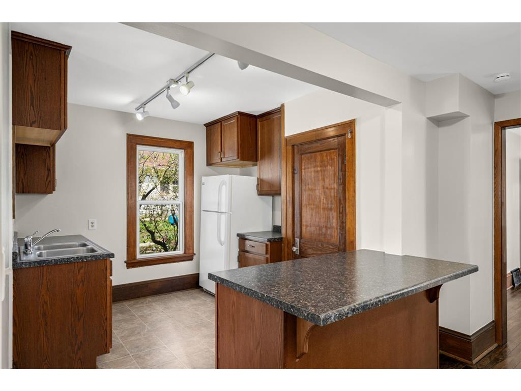 2530 Hayes Street NE Minneapolis MN 55418 7054431 image11