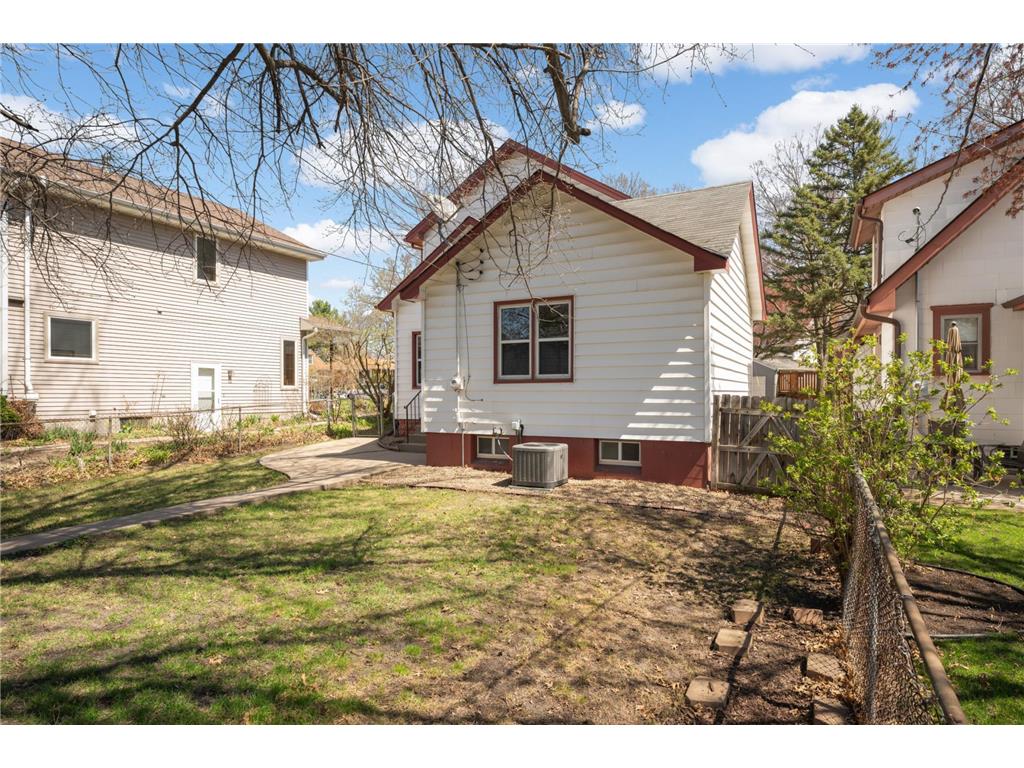 2530 Hayes Street NE Minneapolis MN 55418 7054431 image29