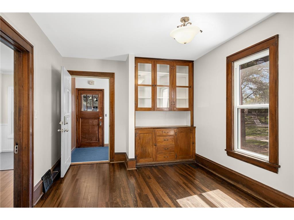 2530 Hayes Street NE Minneapolis MN 55418 7054431 image4