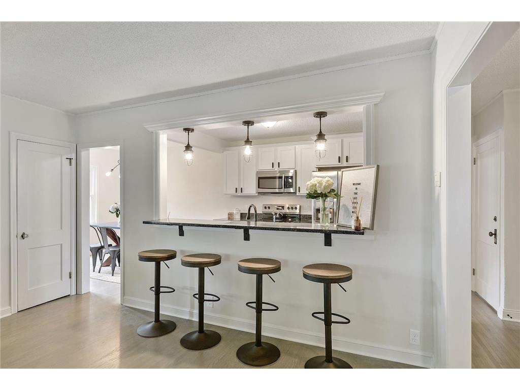 2530 W 50th Street Minneapolis MN 55410 7054306 image10