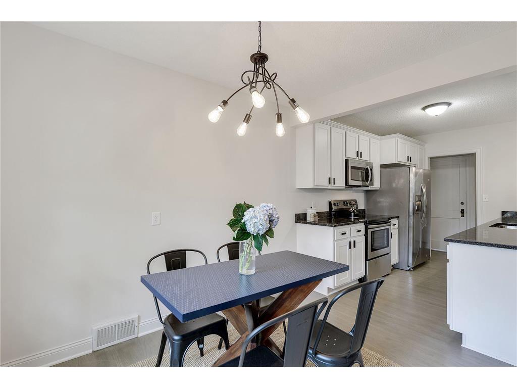 2530 W 50th Street Minneapolis MN 55410 7054306 image14