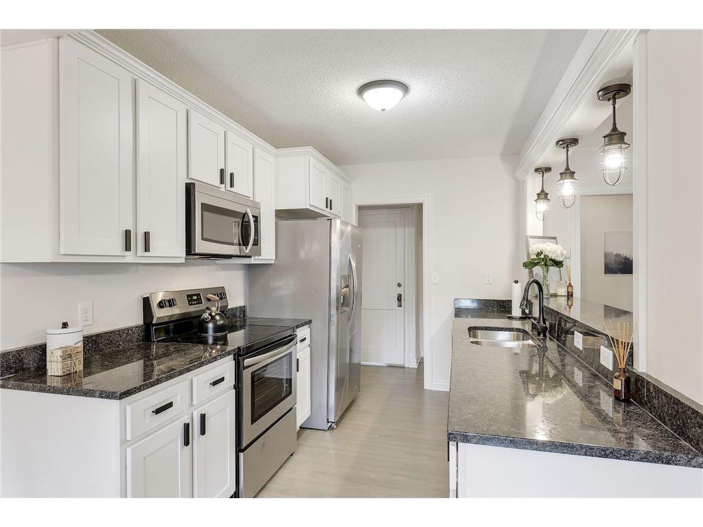 2530 W 50th Street Minneapolis MN 55410 7054306 image19