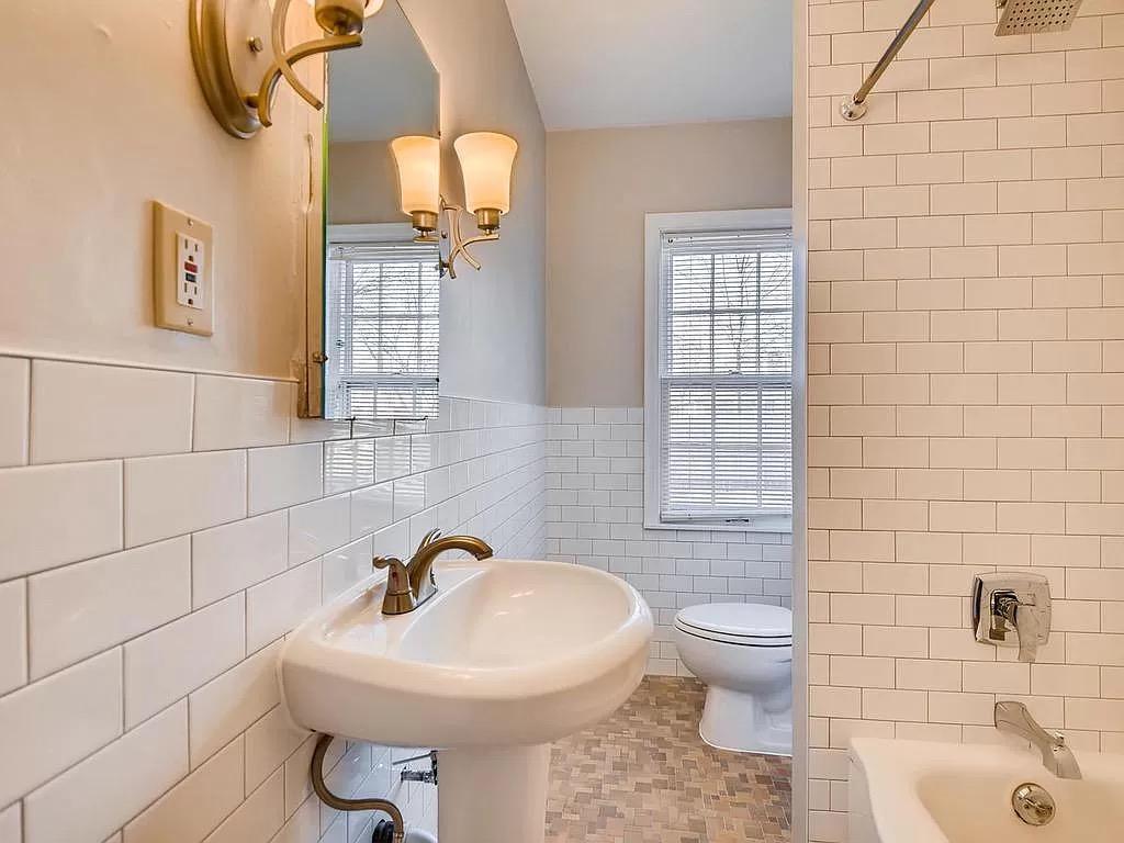 2530 W 50th Street Minneapolis MN 55410 7054306 image21