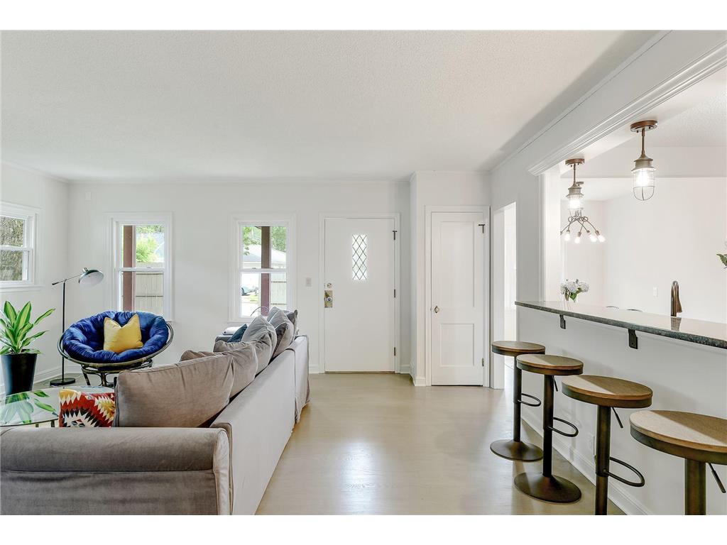 2530 W 50th Street Minneapolis MN 55410 7054306 image3