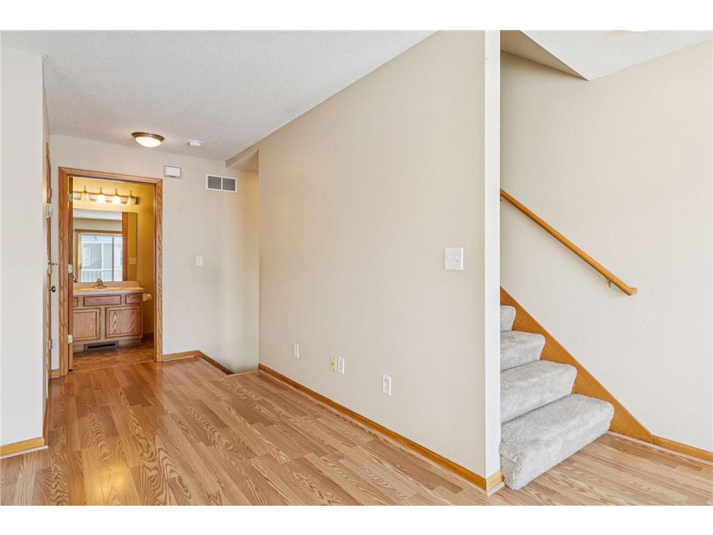 2533 Cobble Hill Court #F Woodbury MN 55125 7002349 image7