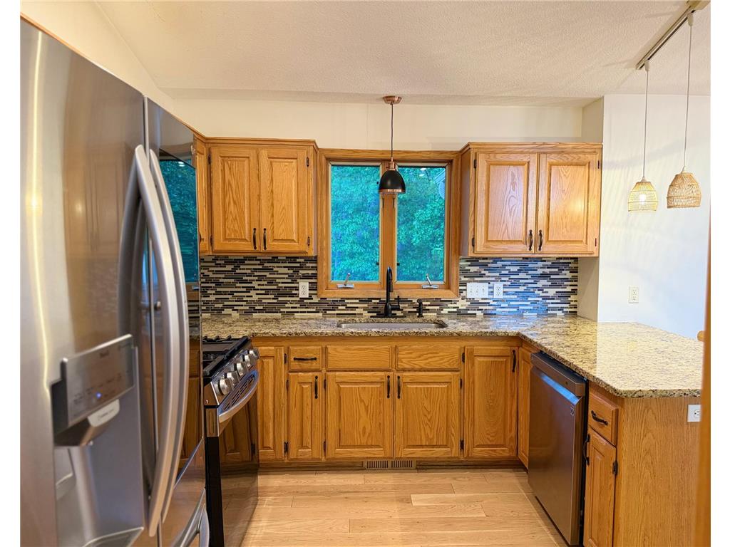 2533 Montana Avenue E Maplewood MN 55119 7082776 image10