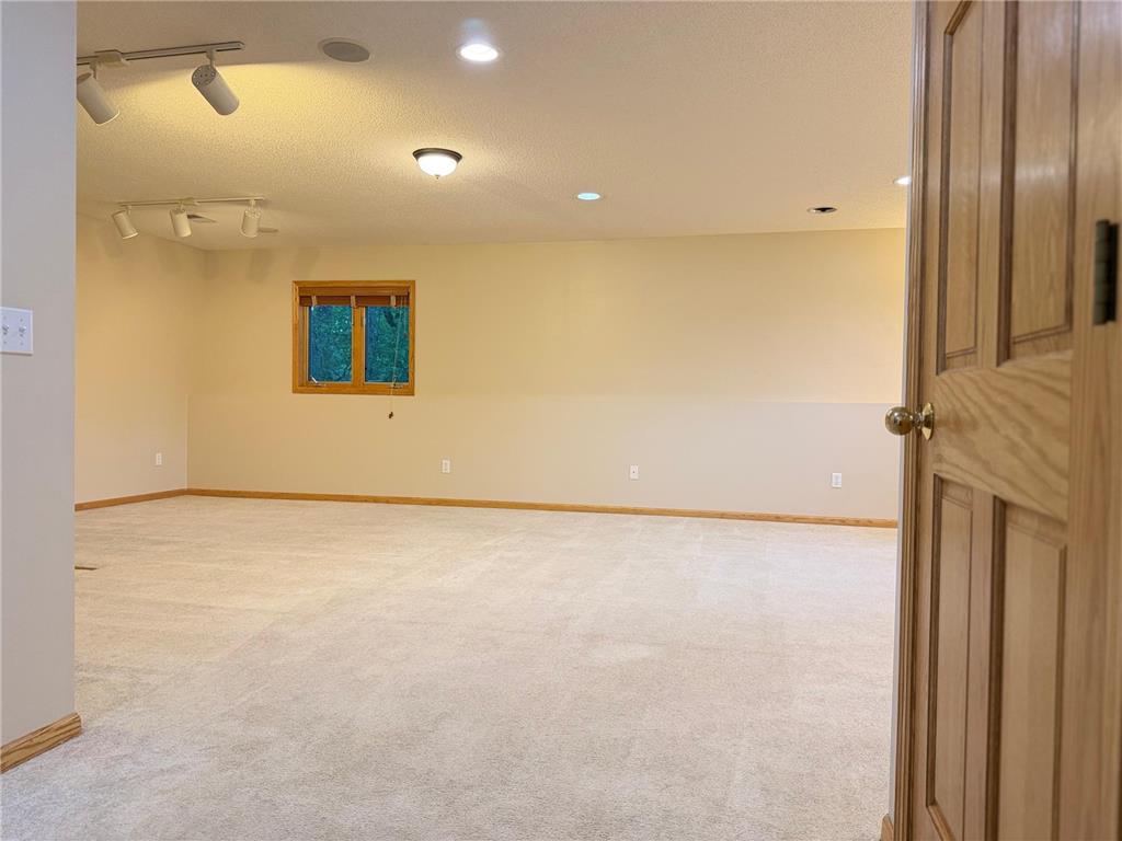 2533 Montana Avenue E Maplewood MN 55119 7082776 image23