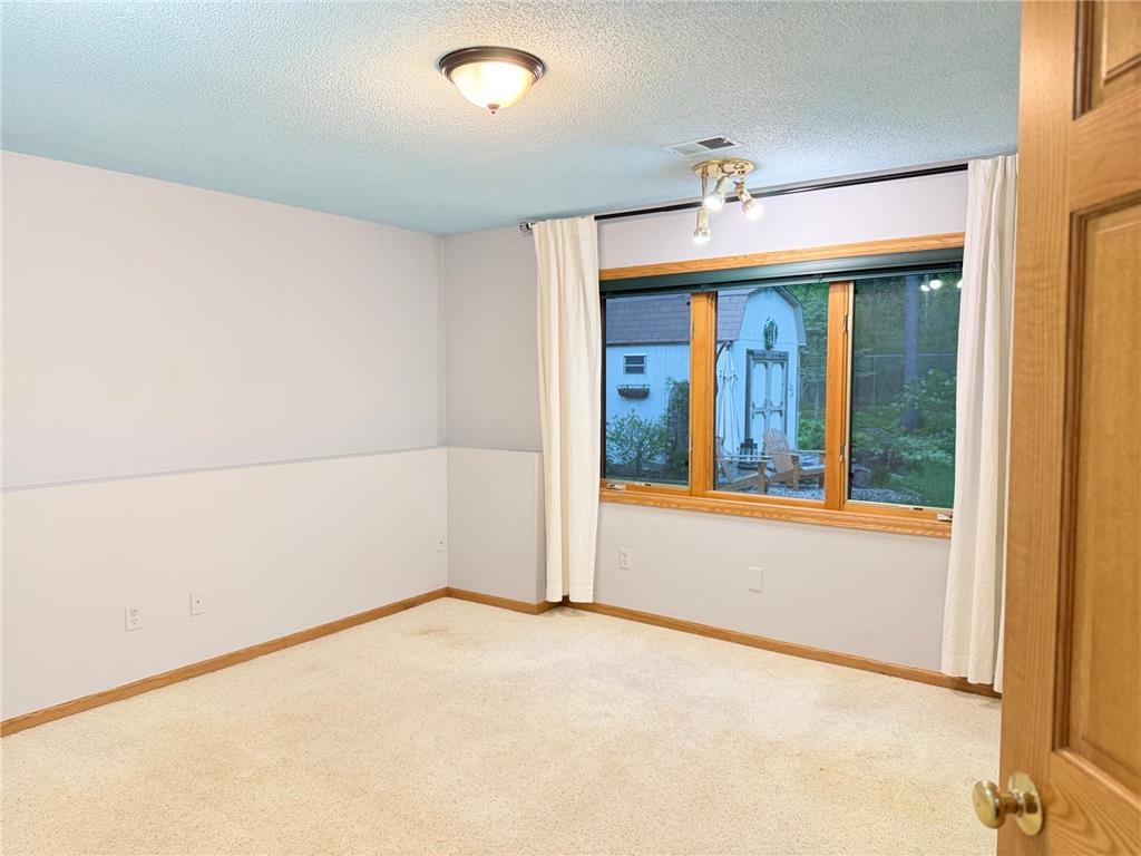 2533 Montana Avenue E Maplewood MN 55119 7082776 image26