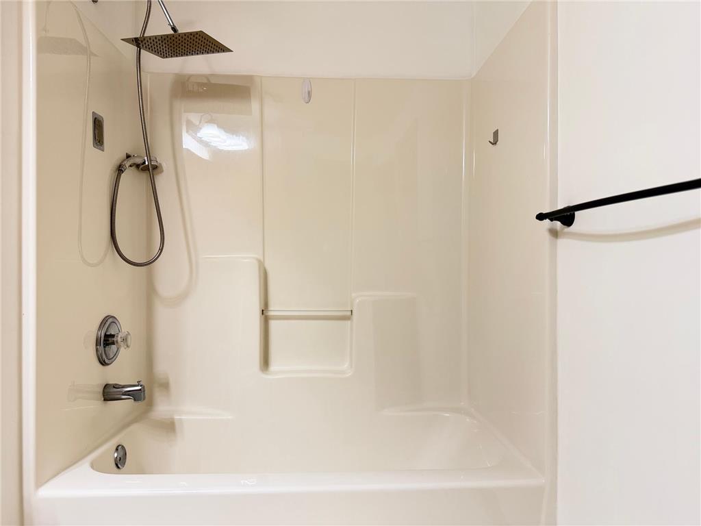 2533 Montana Avenue E Maplewood MN 55119 7082776 image29