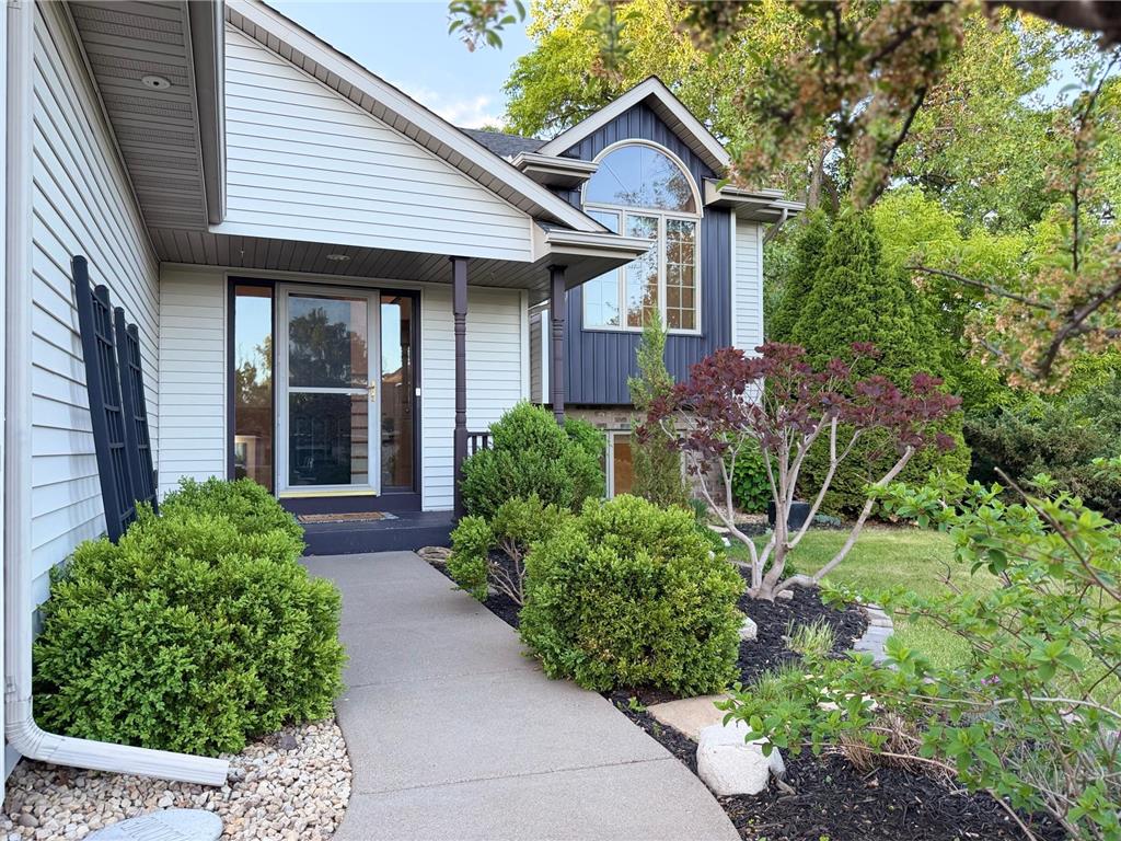 2533 Montana Avenue E Maplewood MN 55119 7082776 image5
