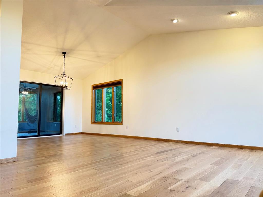 2533 Montana Avenue E Maplewood MN 55119 7082776 image7