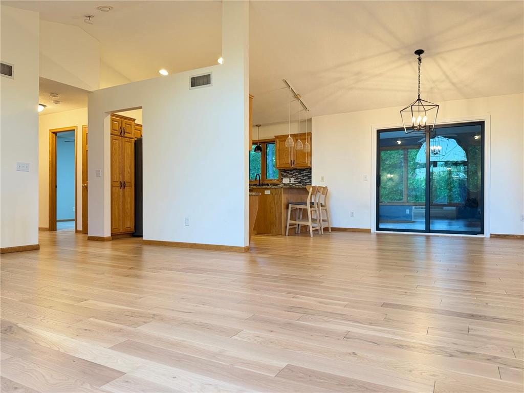 2533 Montana Avenue E Maplewood MN 55119 7082776 image8