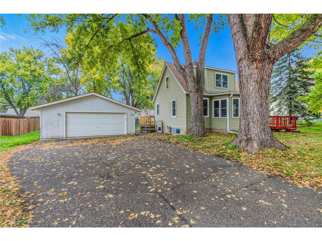 2535 3rd Avenue E North Saint Paul MN 55109 6801693 image1