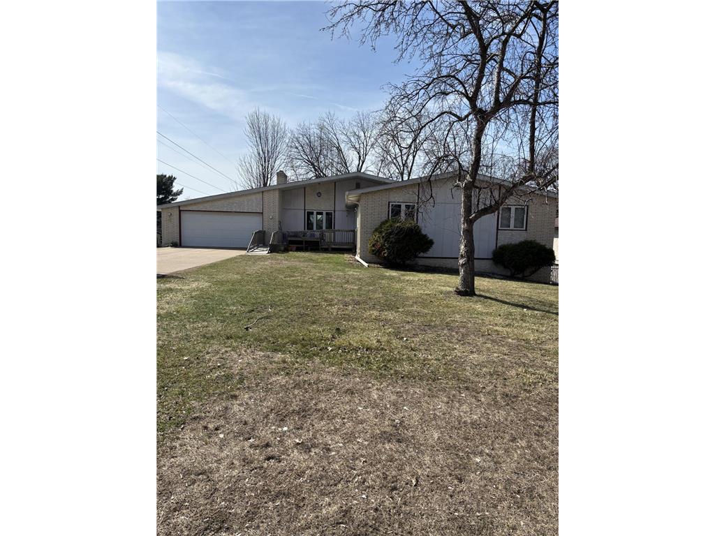 2535 Pascal Street Roseville MN 55113 7051643 image1
