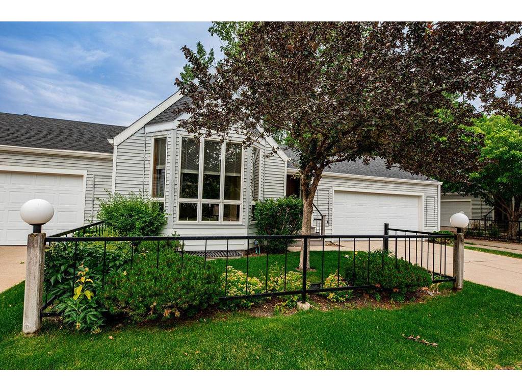 2536 University Drive S #D Fargo ND 58103 7097069 image1