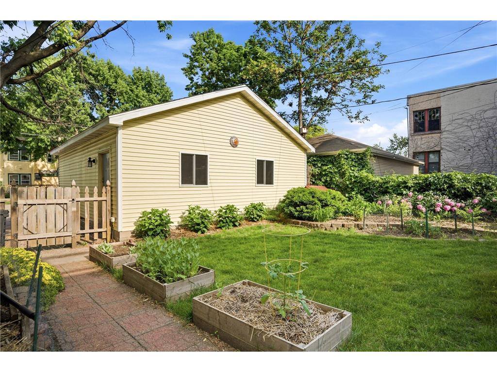 2537 Bryant Avenue S Minneapolis MN 55405 7081875 image22