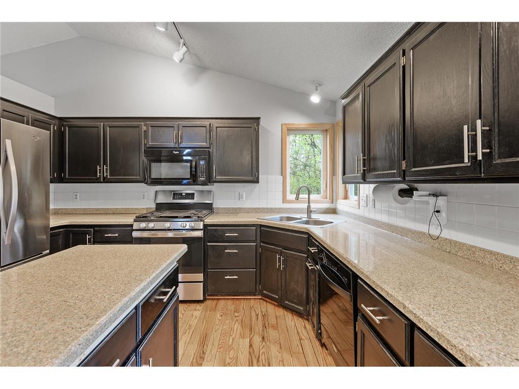 2537 Edinbrook Terrace Brooklyn Park MN 55443 6712248 image1