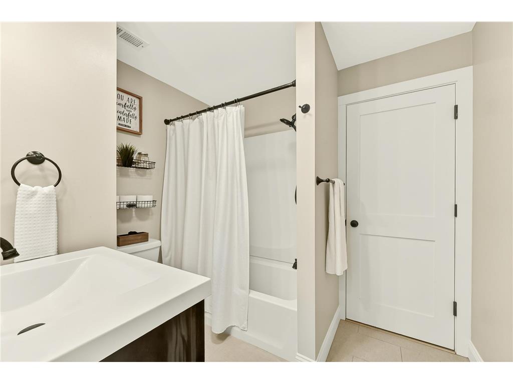 2537 Lisa Lane NE Rochester MN 55906 7083878 image38