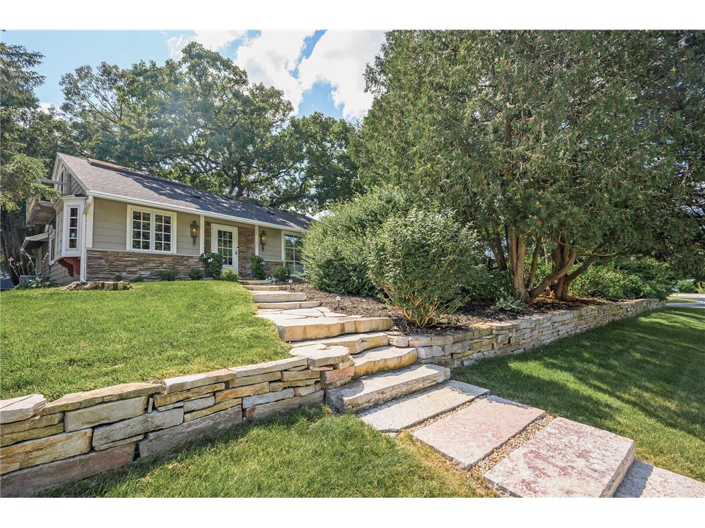 2538 S Shore Boulevard White Bear Twp MN 55110 - White Bear 6568590 image1