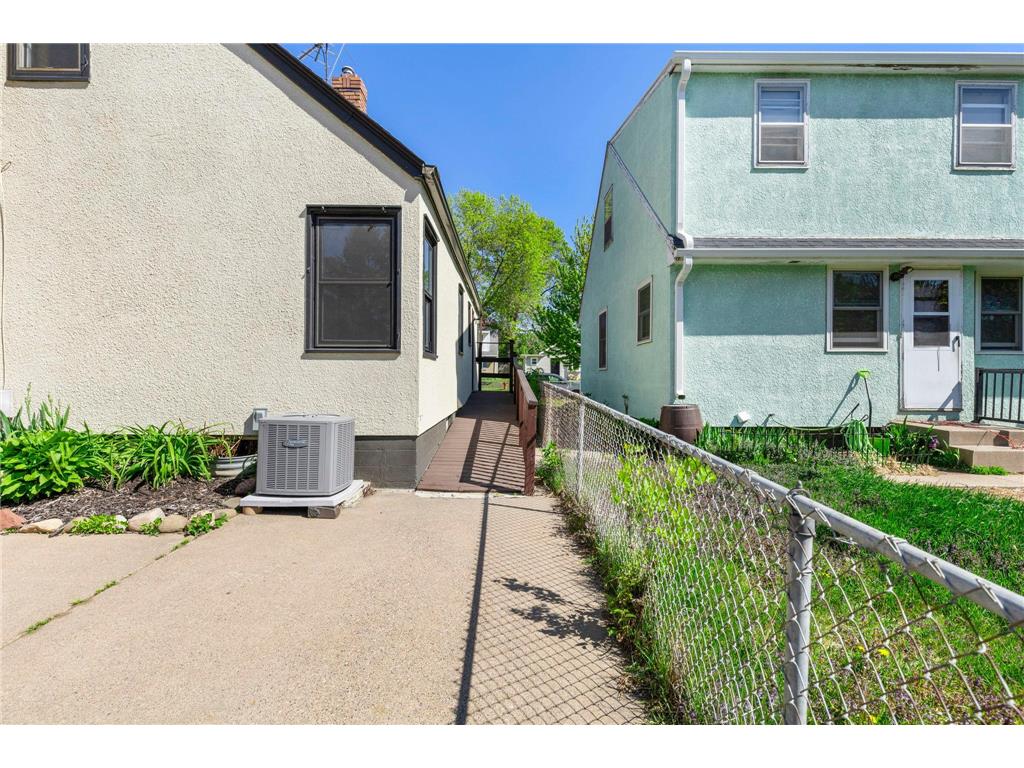 254 Arion Street E West Saint Paul MN 55118 7070552 image52