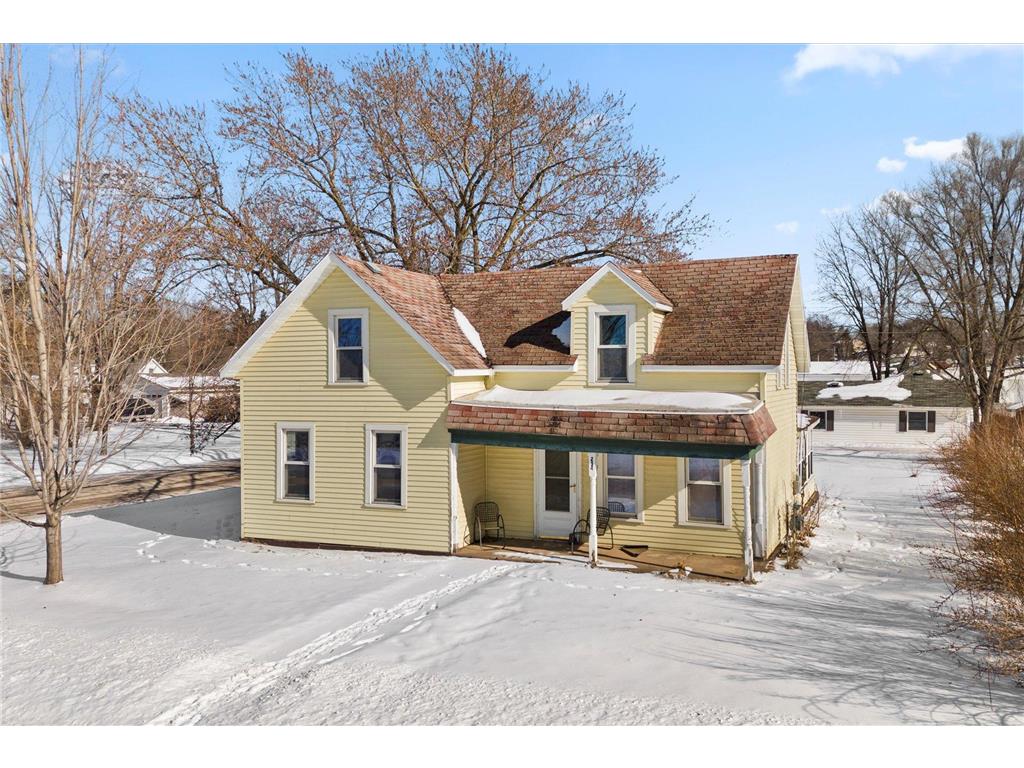 254 Court Street S Prescott WI 54021 6673191 image1
