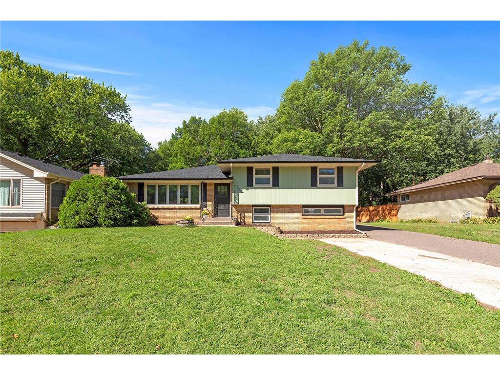 2541 Bittersweet Lane, Maplewood, MN, 55109 MLS 7316342 Edina Realty