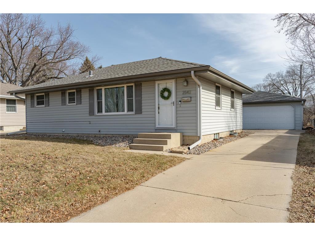 2542 12th Avenue NW Rochester MN 55901 6493178 image1