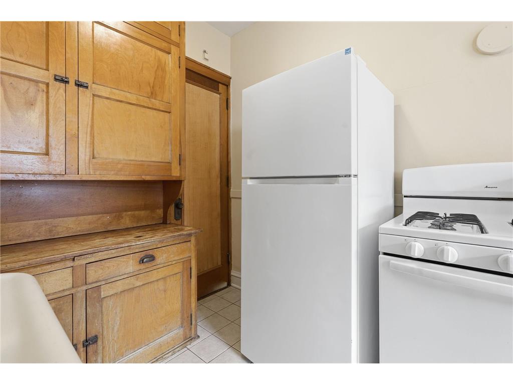 2545 Garfield Avenue #24 Minneapolis MN 55405 7046604 image11
