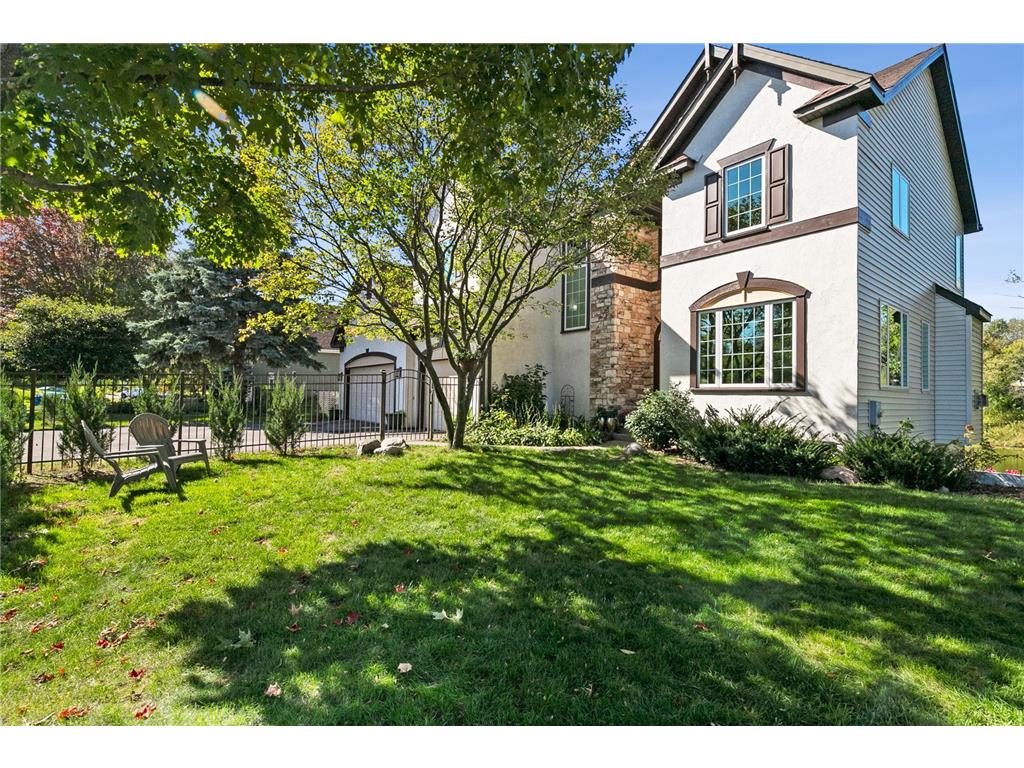 2545 Hillwood Drive E Maplewood MN 55119 6443380 image1