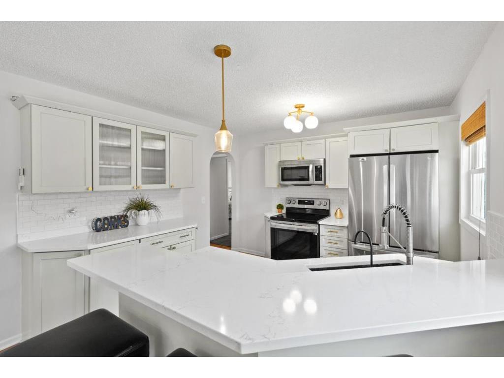 25455 Nelsine Drive Shorewood MN 55331 6538802 image1