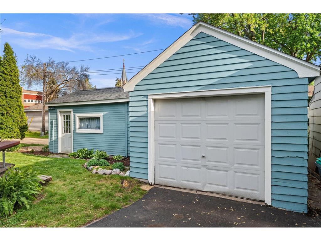 2548 17th Avenue E North Saint Paul MN 55109 7071450 image32