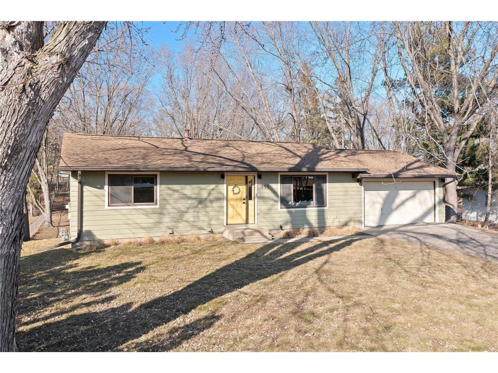 255 County Road B W Roseville MN 55113 6498205 image1