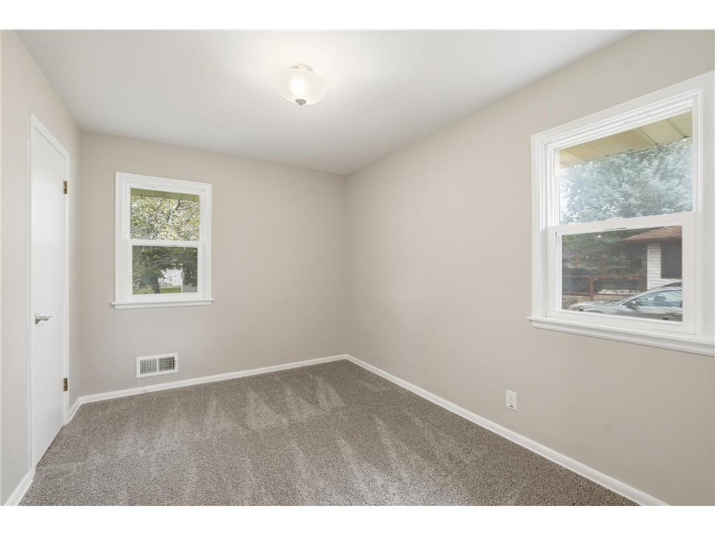 255 County Road C2 W Roseville MN 55113 6809197 image14