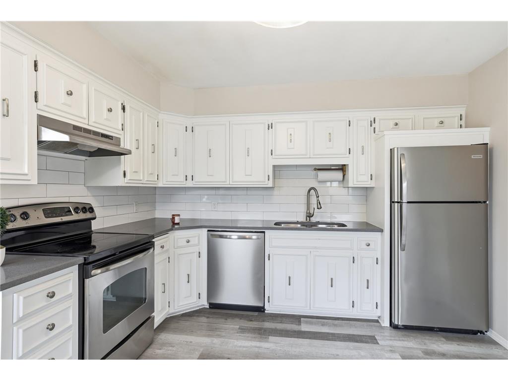 255 County Road C2 W Roseville MN 55113 6809197 image17