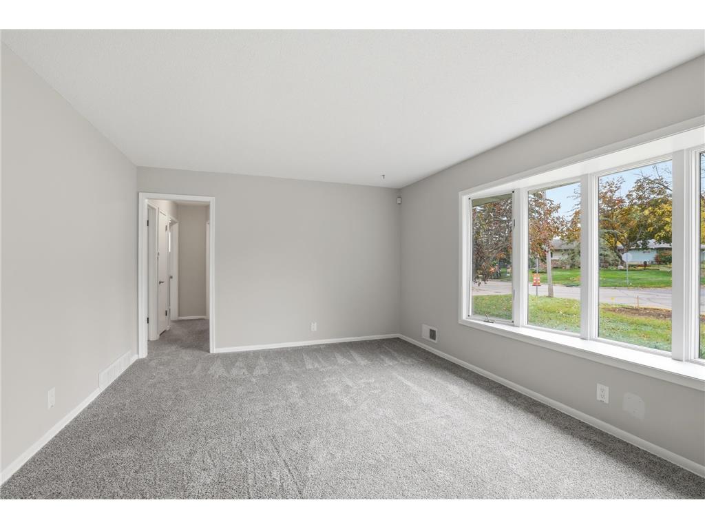 255 County Road C2 W Roseville MN 55113 6809197 image8