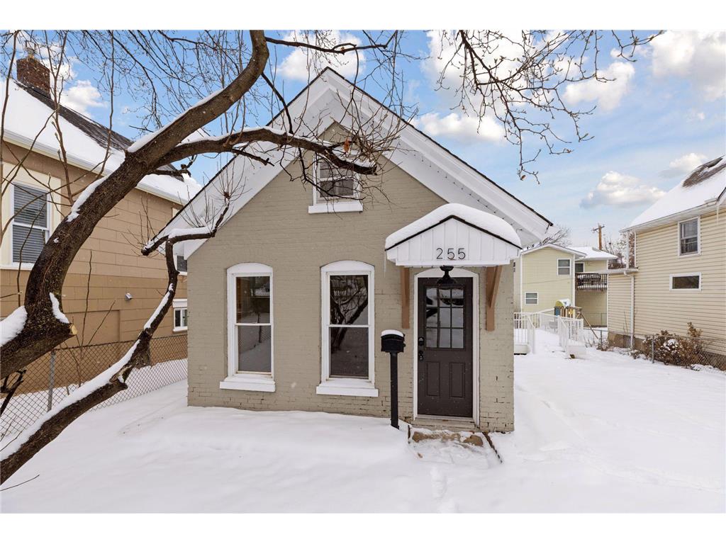255 Curtice Street E Saint Paul MN 55107 6824375 image1