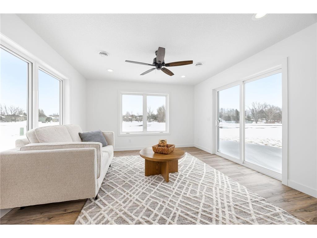 255 Eau Claire Avenue SE Hutchinson MN 55350 6784432 image12