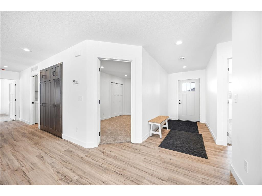 255 Eau Claire Avenue SE Hutchinson MN 55350 6784432 image14