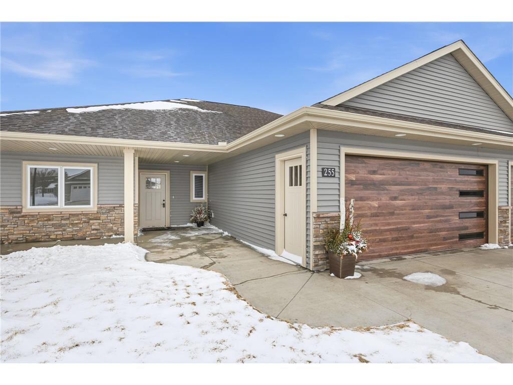 255 Eau Claire Avenue SE Hutchinson MN 55350 6784432 image3