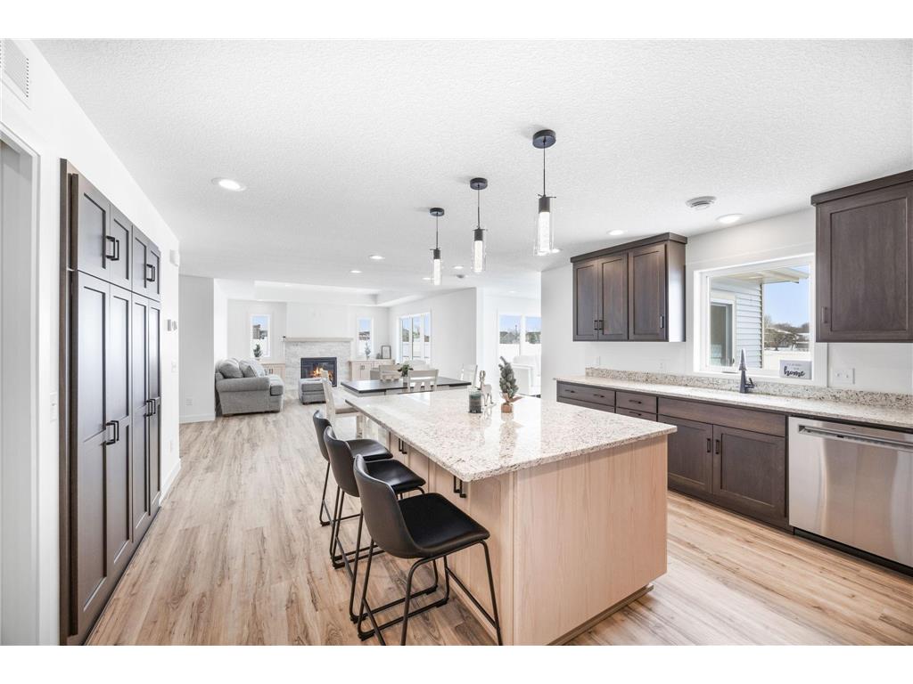 255 Eau Claire Avenue SE Hutchinson MN 55350 6784432 image7