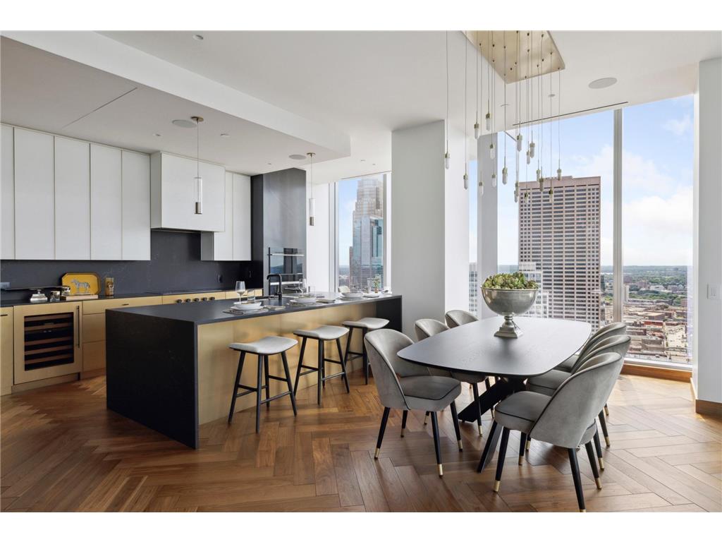 255 Hennepin Avenue #3206 Minneapolis MN 55401 6373030 image1