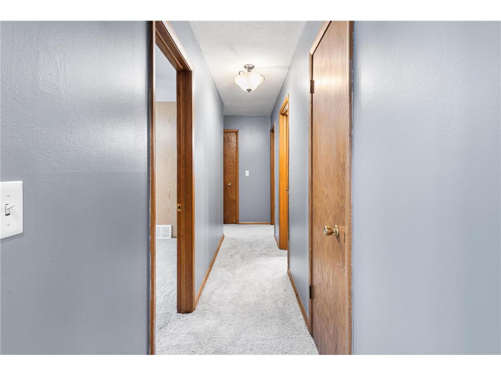 255 Mercury Drive NE Fridley MN 55432 7005826 image18