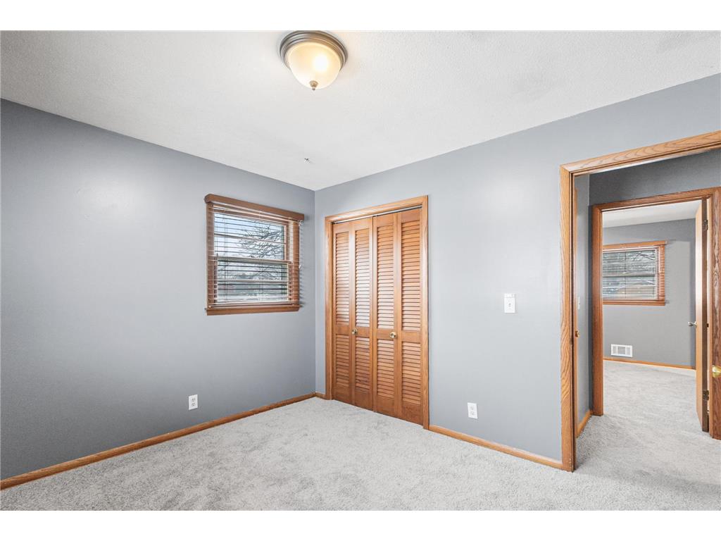 255 Mercury Drive NE Fridley MN 55432 7005826 image26