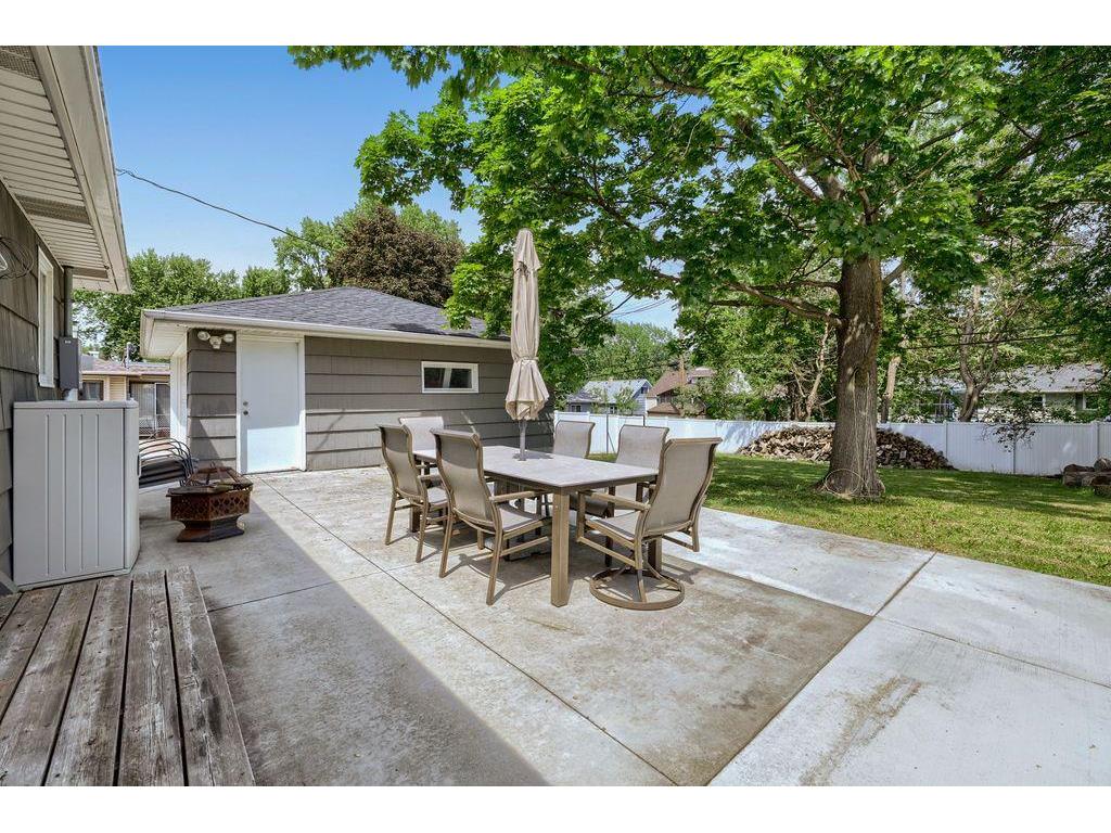 2550 Aldine Street Roseville MN 55113 7086098 image24