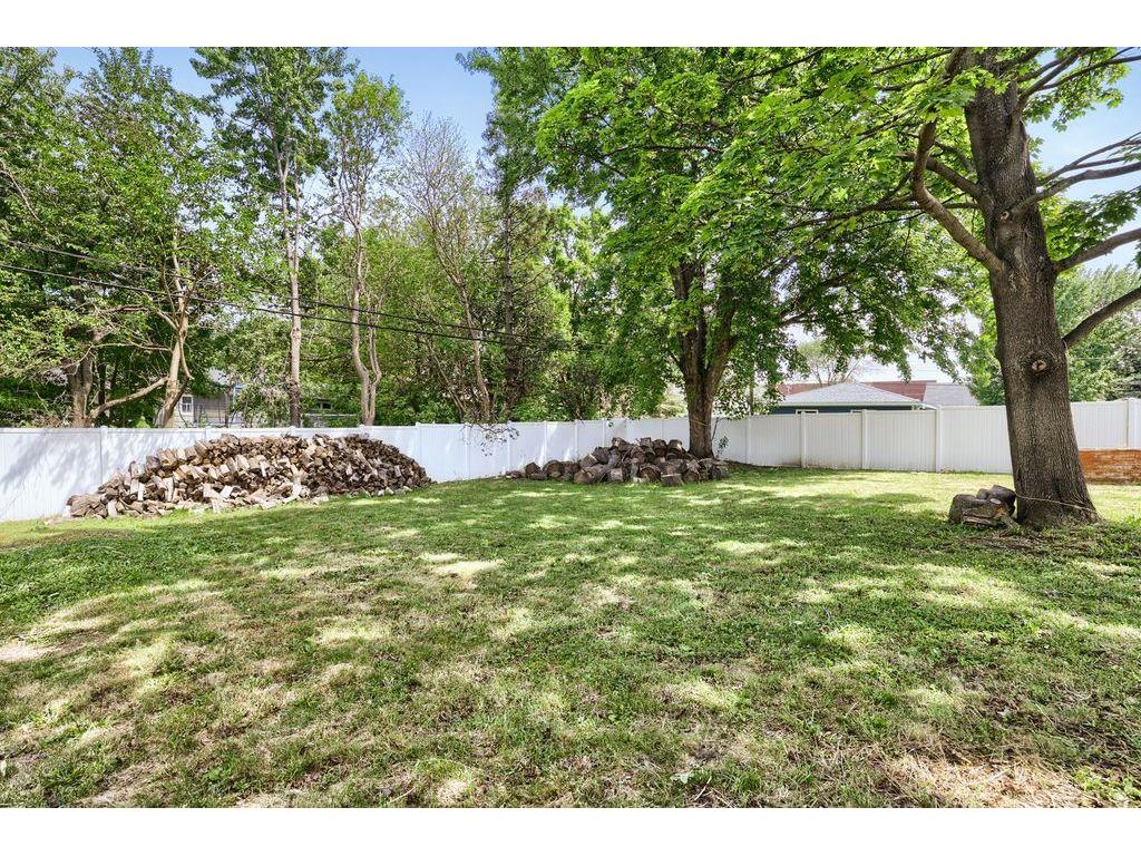 2550 Aldine Street Roseville MN 55113 7086098 image26
