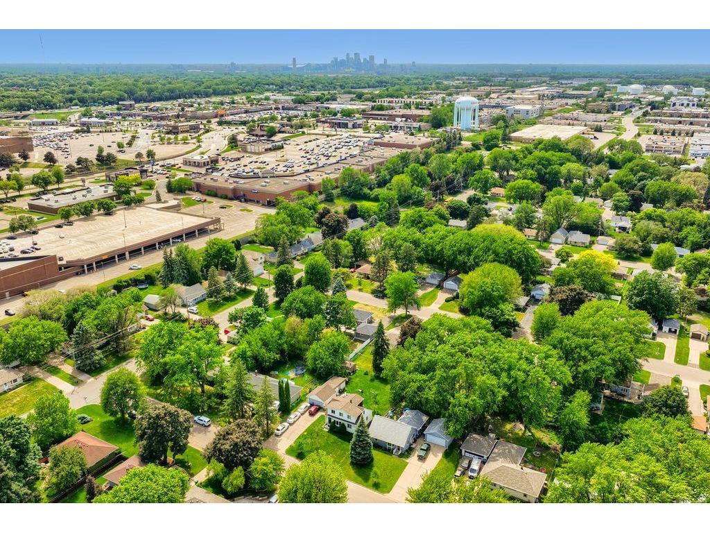 2550 Aldine Street Roseville MN 55113 7086098 image28