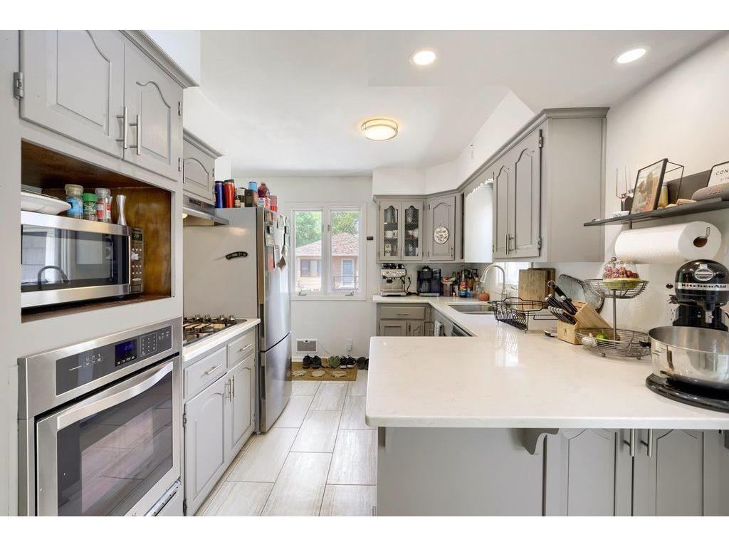 2550 Aldine Street Roseville MN 55113 7086098 image3