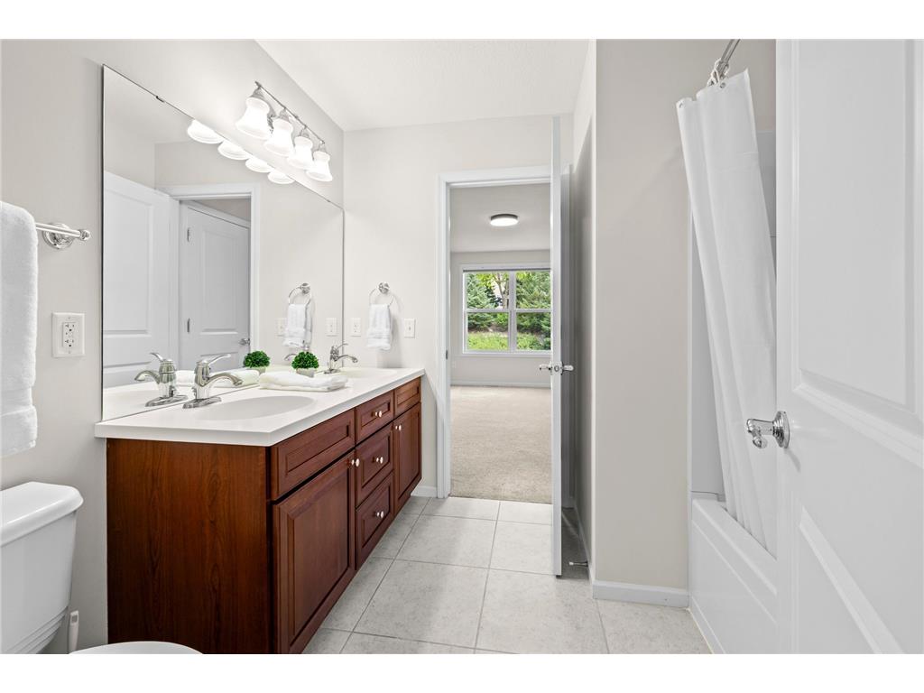 2550 Arrowhead Lane Chanhassen MN 55317 7097244 image33