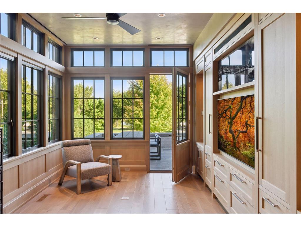 2552 W Lake Of The Isles Parkway Minneapolis MN 55405 - Lake of the Isles 7004655 image17